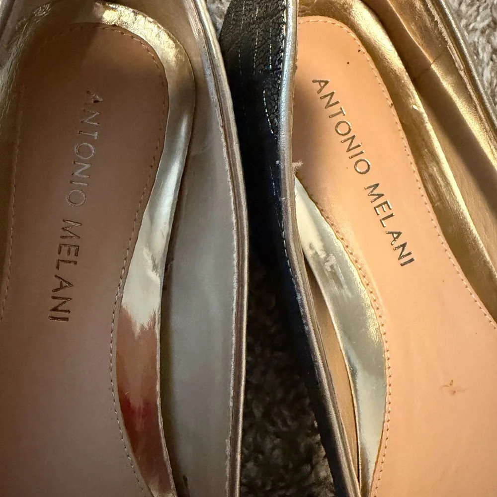 Antonio Melani gold metallic ballet flats size 7.5‎ comfort dressy party work